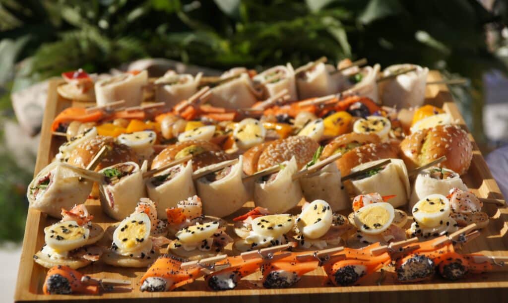 Buffet de verrines et gambas réalisé par Ducastel Traiteur en Normandie