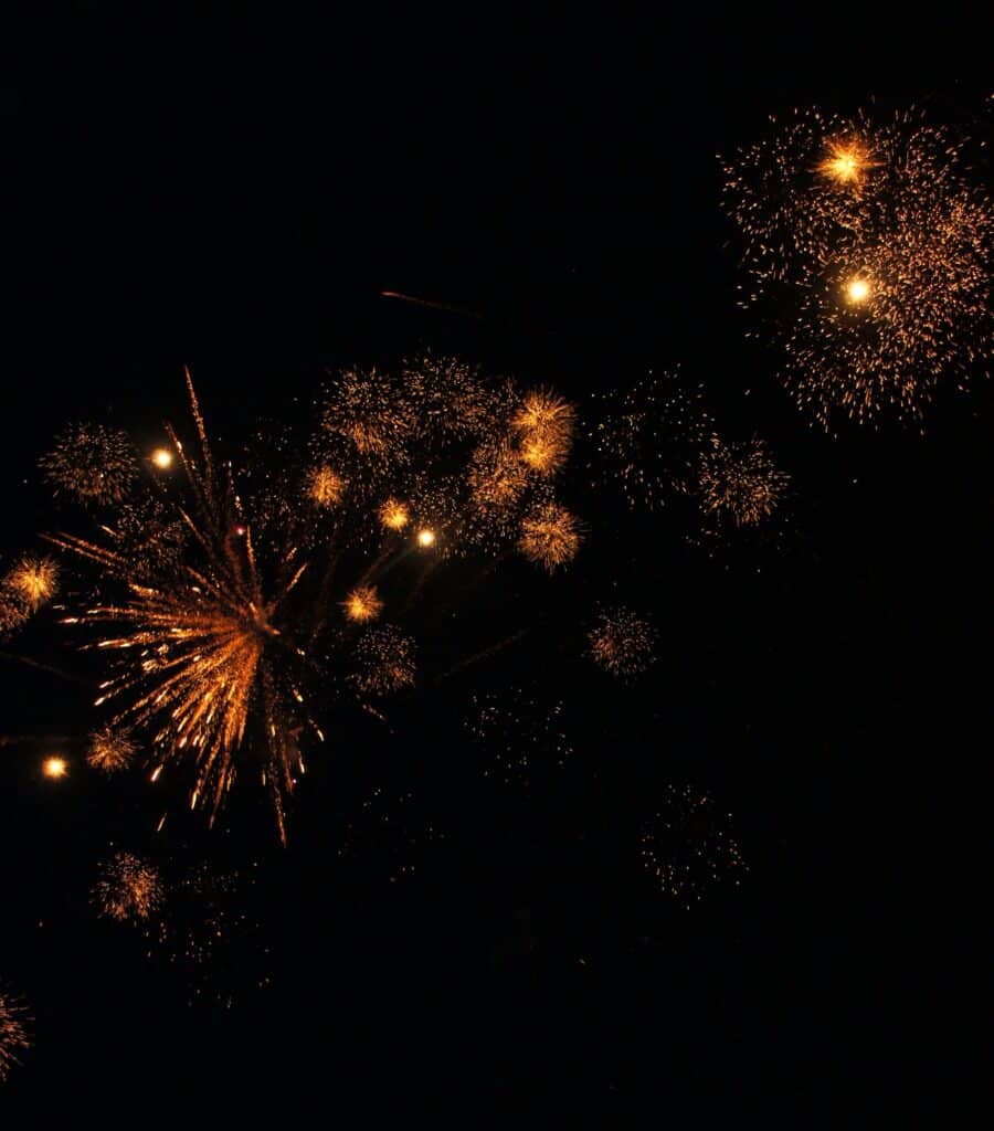 Effet pyrotechnique pour soirée de mariage réalisé par Ducastel Traiteur en Normandie